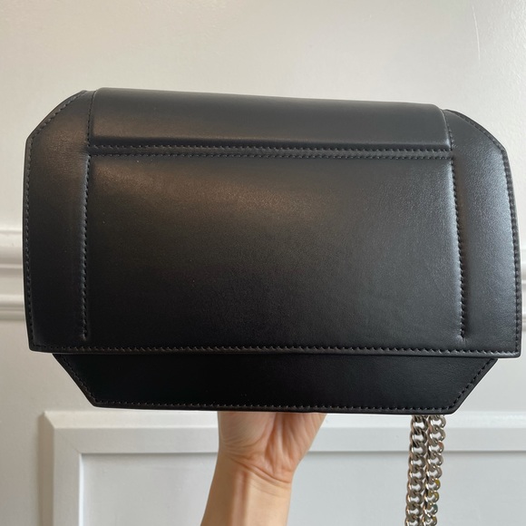 ❌Sold❌Givenchy Bow-Cut bag - Picture 10 of 11